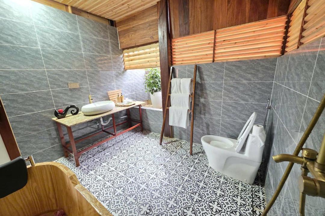 Photo of Bathroom in Ha Long