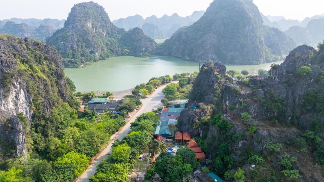 Photo of Others in Hoa Lu