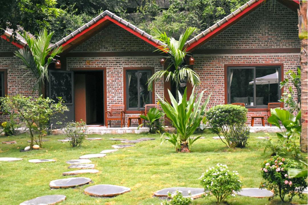 Photo of Others in Hoa Lu