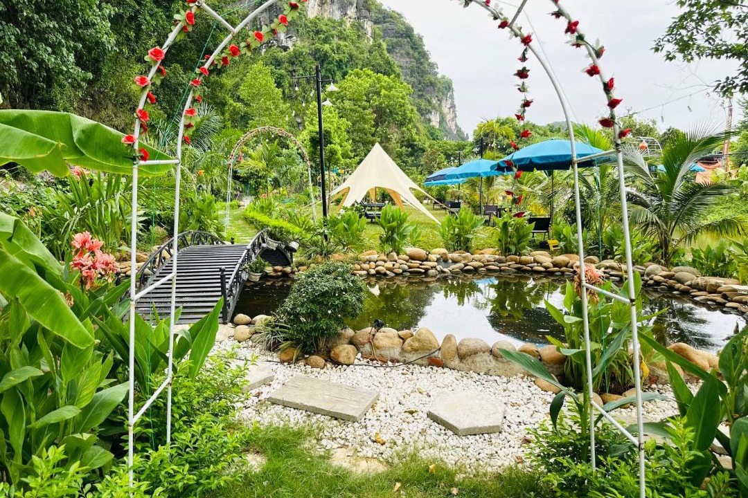 Photo of Others in Hoa Lu