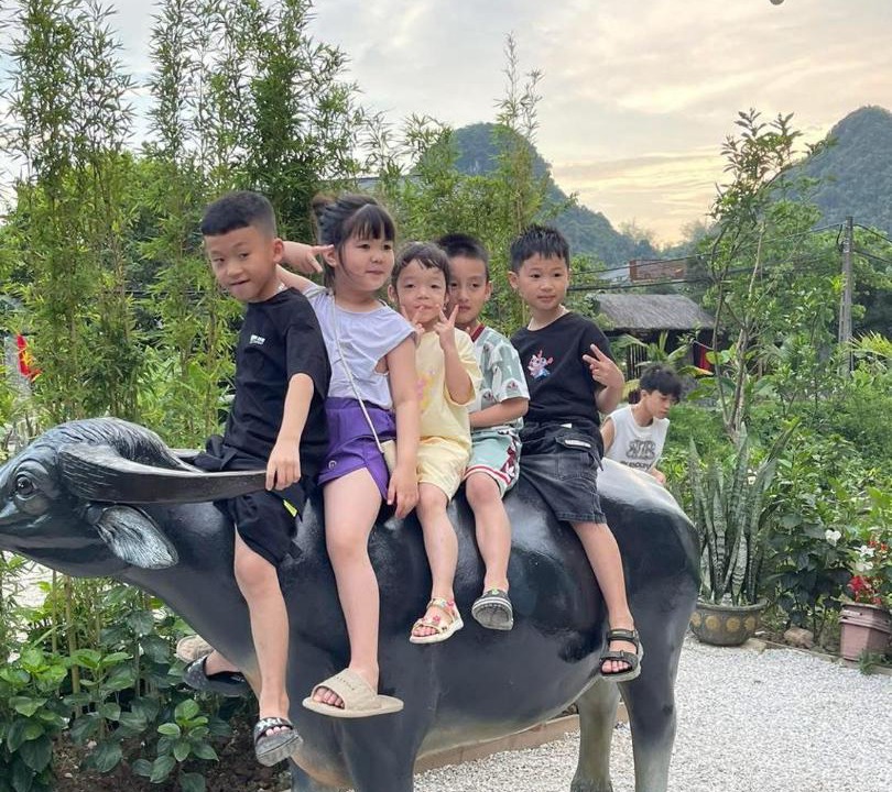 Photo of Others in Hoa Lu
