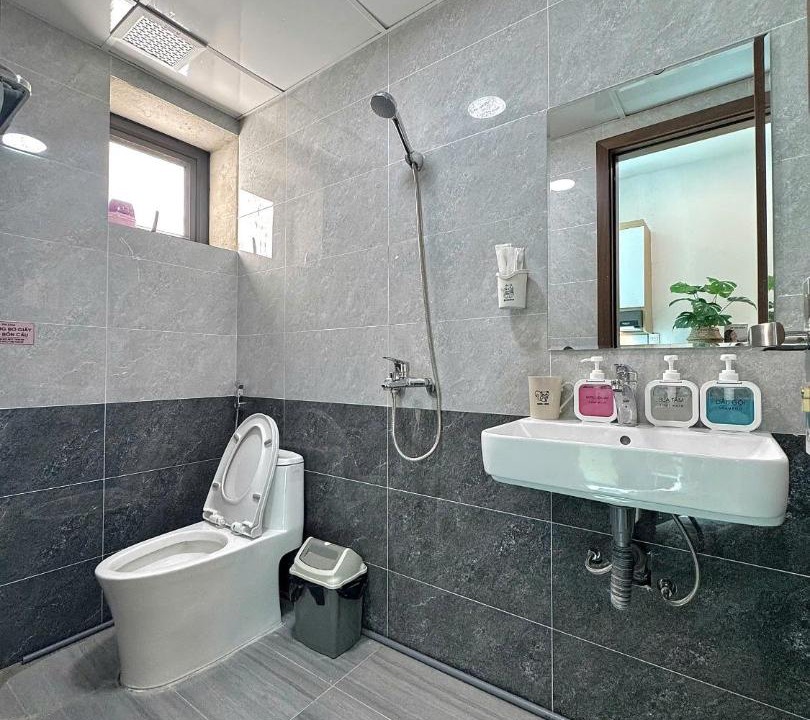 Photo of Bathroom in Ba Dinh