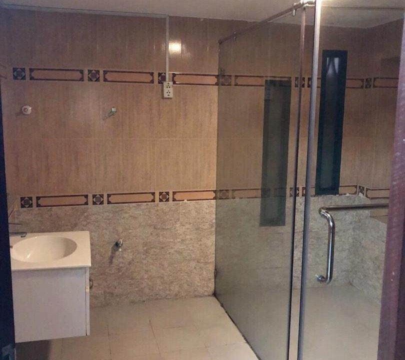 Photo of Bathroom in District 10