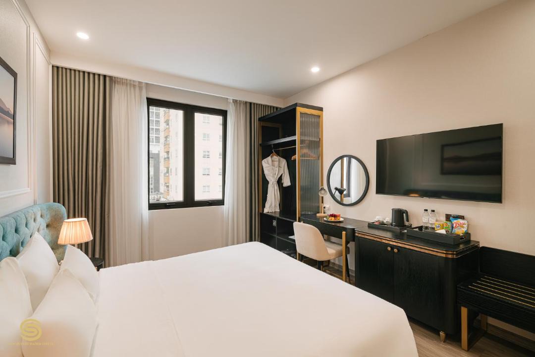 Photo of Bedroom in Trung Hoa Nhan Chinh
