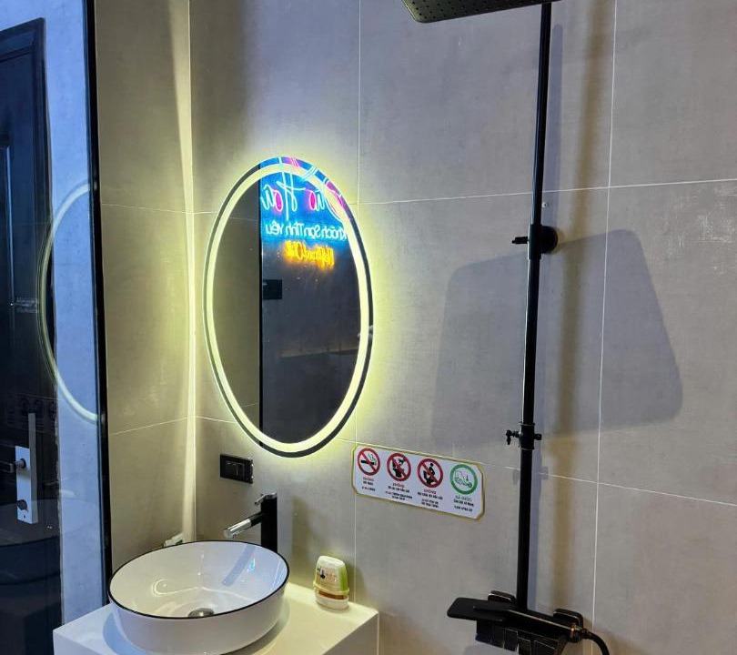 Photo of Bathroom in District 9