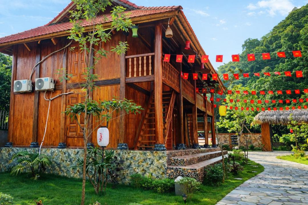 Photo of Others in Thach Thanh