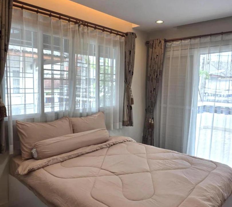Photo of Bedroom in Saen Suk