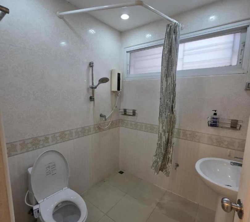 Photo of Bathroom in Saen Suk