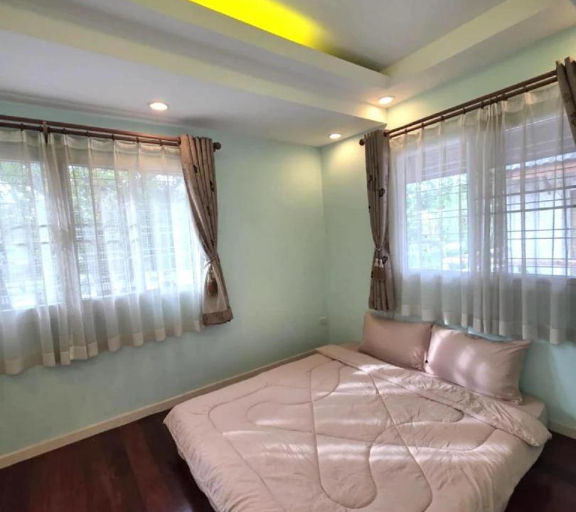 Photo of Bedroom in Saen Suk