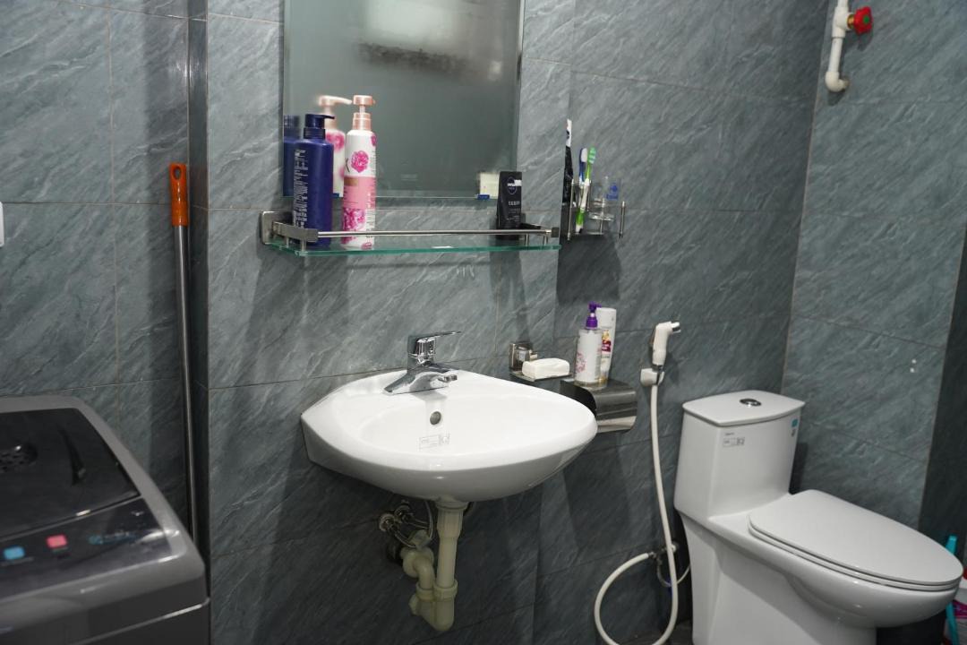 Photo of Bathroom in Trung Hoa Nhan Chinh
