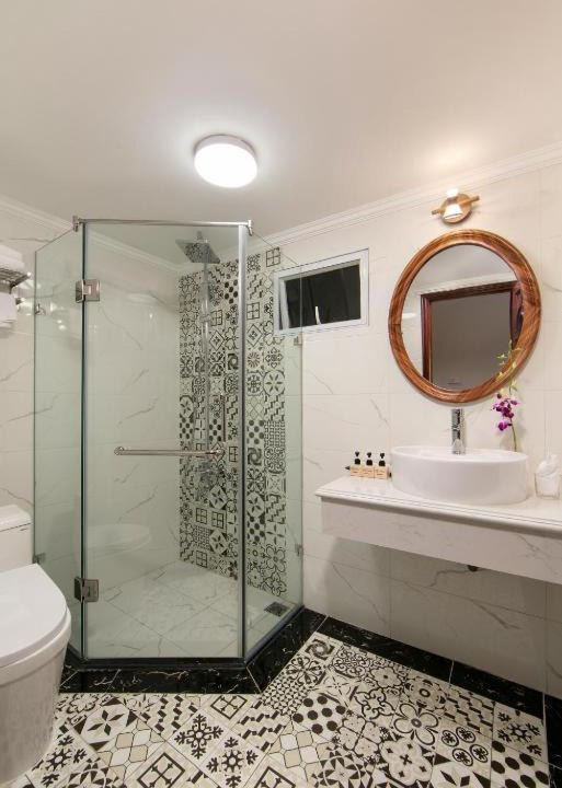 Photo of Bathroom in Old Quarter