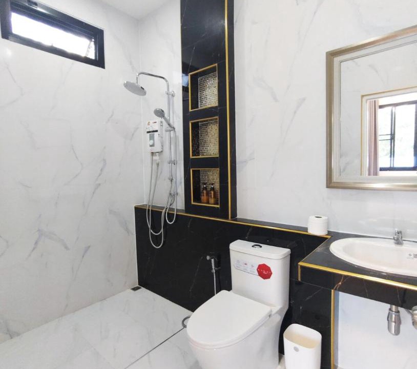 Photo of Bathroom in Phra Lap