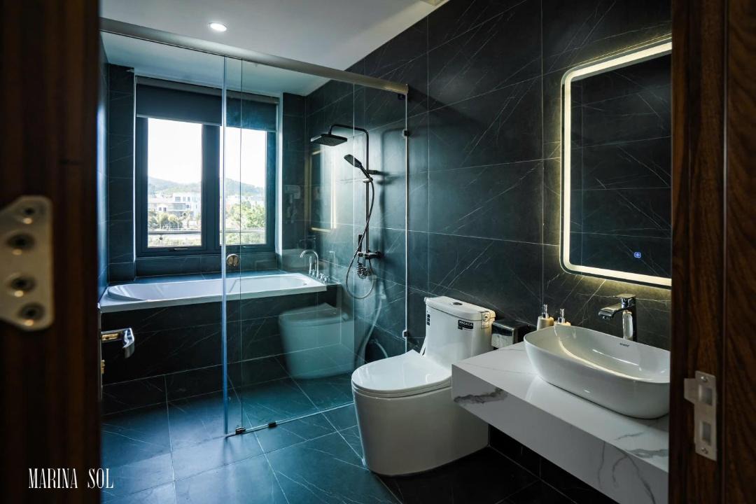 Photo of Bathroom in Van Don