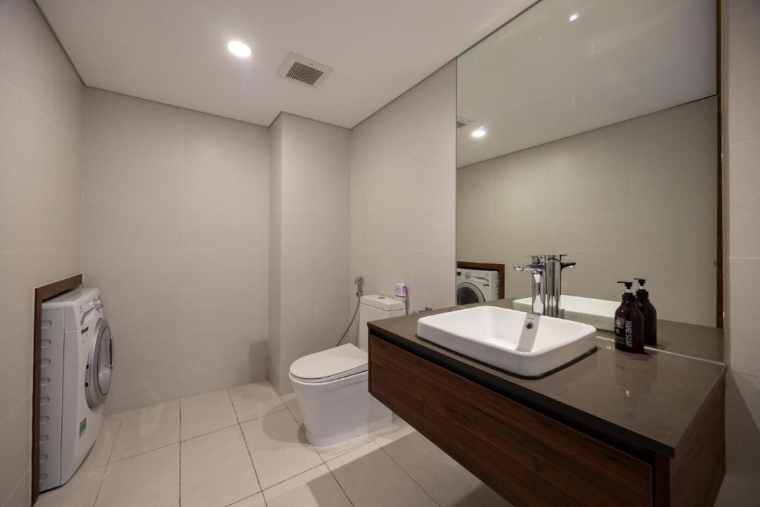 Photo of Bathroom in Tay Ho