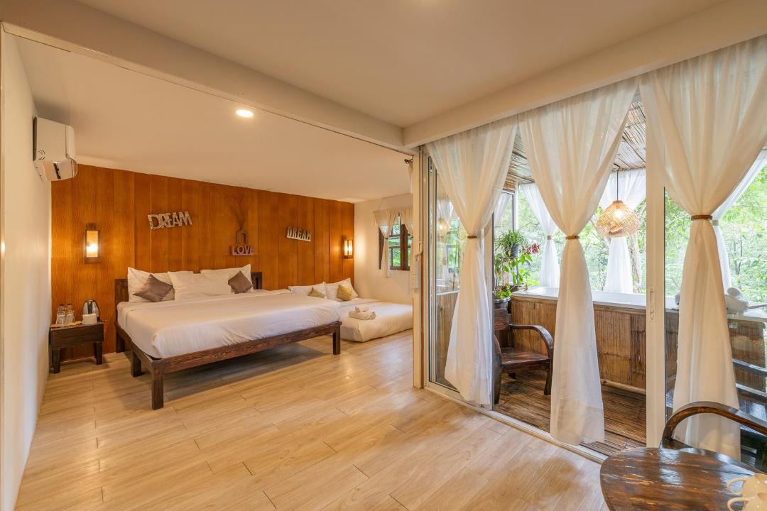 Photo of Bedroom in Mae On