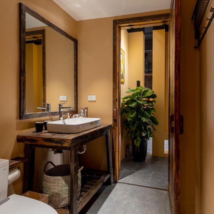 Photo of Bathroom in Ba Dinh