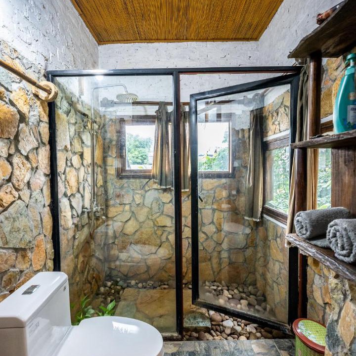 Photo of Bathroom in Chieng Chau