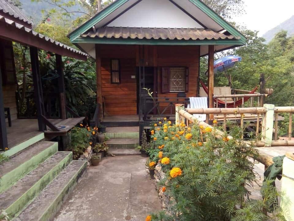 Photo of Buildings in Muang Ngoi Neua