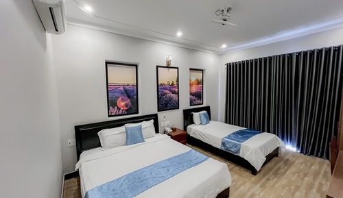 Deluxe Room, Multiple Beds
