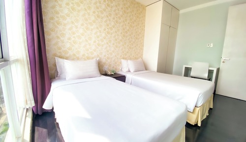Standard Twin Room