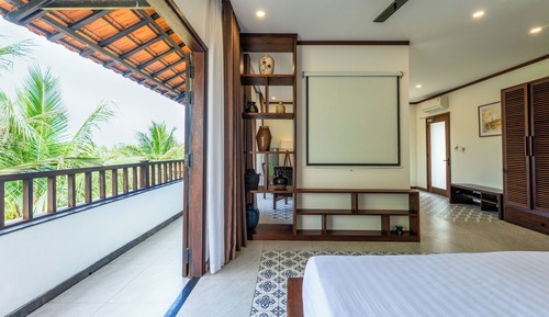 Junior Room, 1 Queen Bed, Balcony