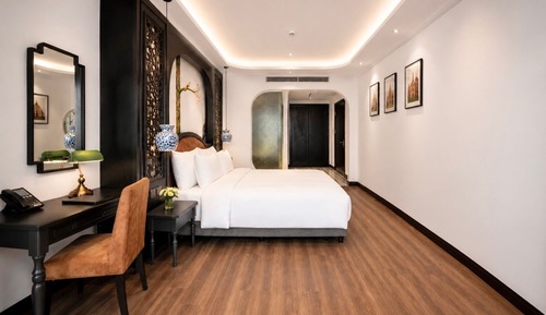 Premium Apartment, 3 Bedrooms, Balcony, City View