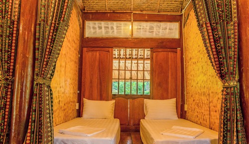 Basic Shared Dormitory, Multiple Beds, Garden View