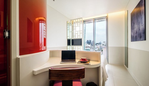 Room, 2 Twin Beds, City View