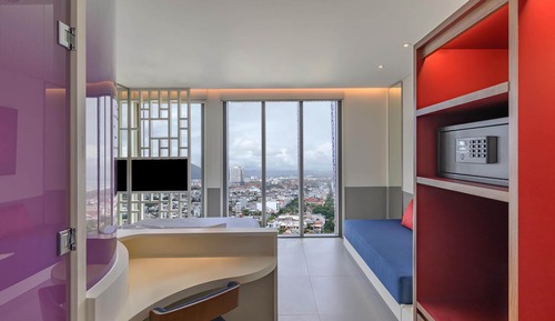 Deluxe Room, Multiple Beds, City View