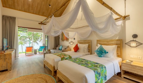 Beachfront Bungalow with 2 Single Beds