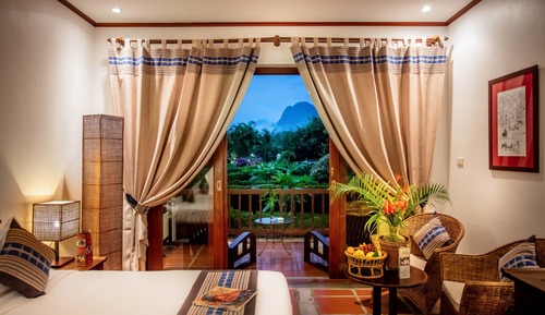 Deluxe Room, 1 King Bed, Partial Mountain View
