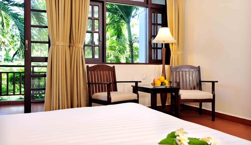 Deluxe Room, Pool View