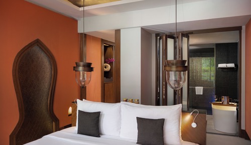 Premier Room, Pool Access & Whirlpool Bath, 1 King Bed