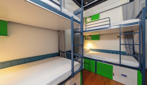 Dorm 6 Beds