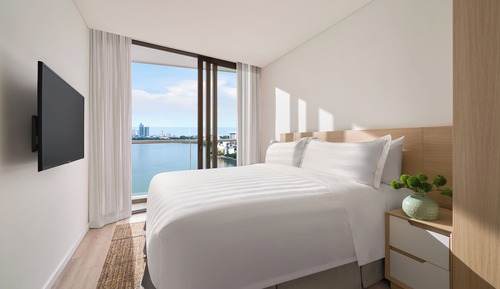 2 Bedroom Premier Lakeview