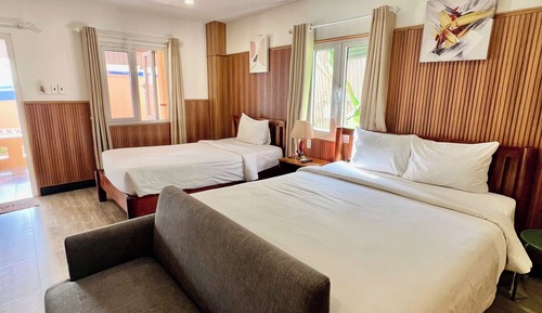 Deluxe Triple Seaview