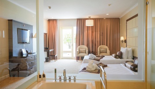 Deluxe Room, 2 Twin Beds, Sea View