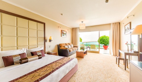 Deluxe Room, 1 King Bed, Sea View
