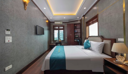 Superior Single Room, with Window (Free one way airport transfer)