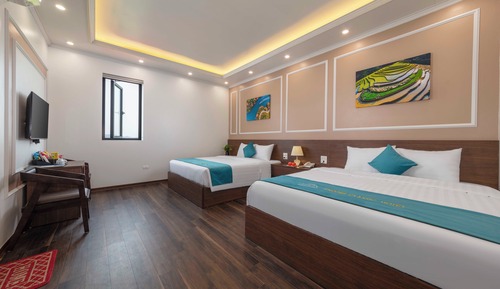 Deluxe Family Room, with Window (Free one way airport transfer)