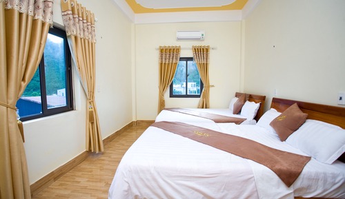 Deluxe Family Room