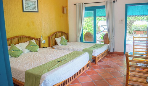 Deluxe Triple Room, Garden View