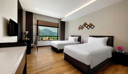 Superior Room, 2 Twin Beds, River View