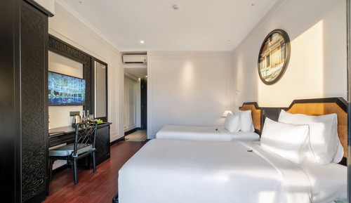 Deluxe Room, 2 Twin Beds, Balcony