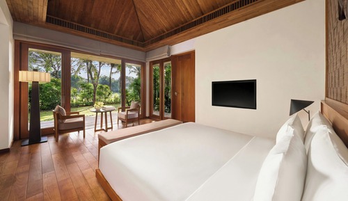Bungalow, 1 King Bed, Garden View