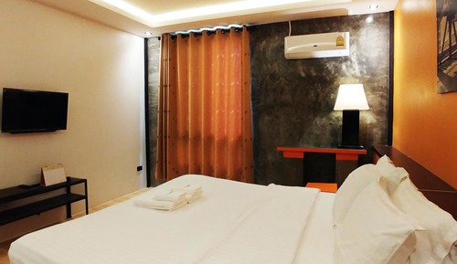 Standard Room with Private Bathroom