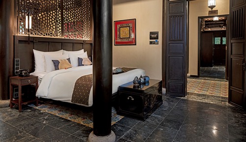 Executive Suite (Bach Ma)