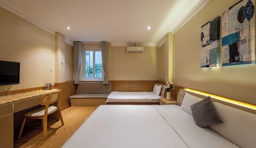 Triple Room
