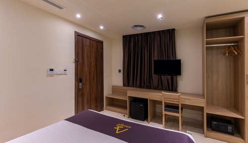 Standard Room, no window