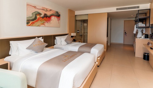 Deluxe Twin Room, 2 Twin Beds, Partial Sea View
